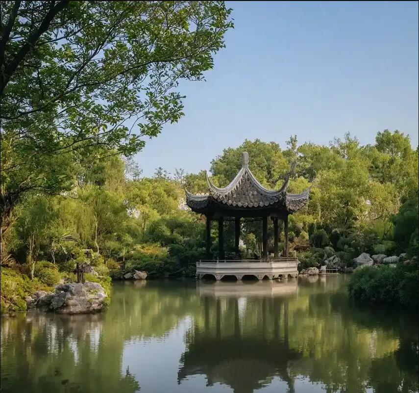 双鸭山曼易餐饮有限公司